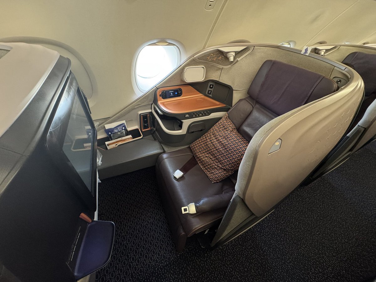 88888Human tweet media