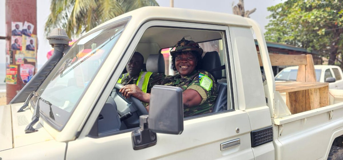 SetchemeJ's tweet photo. Celebrating the #RSLAF #female #officers who successfully got their driver's license, a skill required for peacekeeping deployment. Together with @ElsieFund @UN_Women contribute to the Government of #Sierra_Leone's vision for more uniformed women in #decision_making
#Army #Police https://t.co/93T9xm8fKj