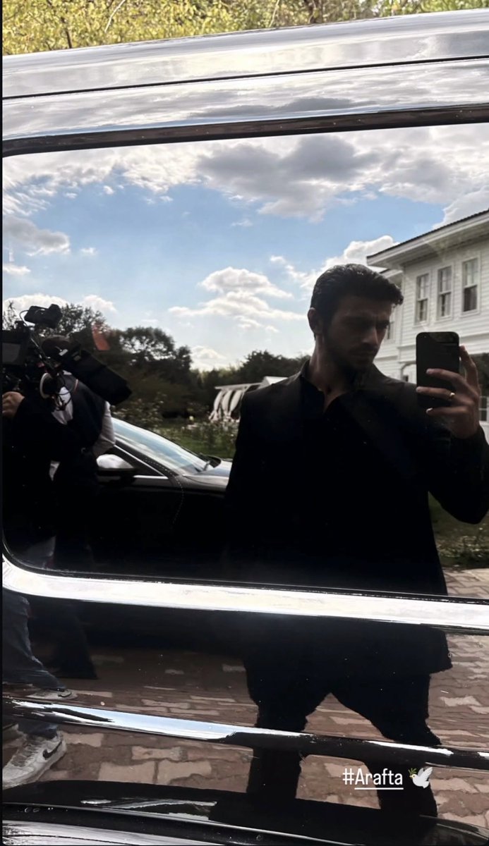 lovefairy_qy's tweet photo. stories told by Emin during filming 🔥
#Arafta #EminGünenç https://t.co/RkCi207GrF