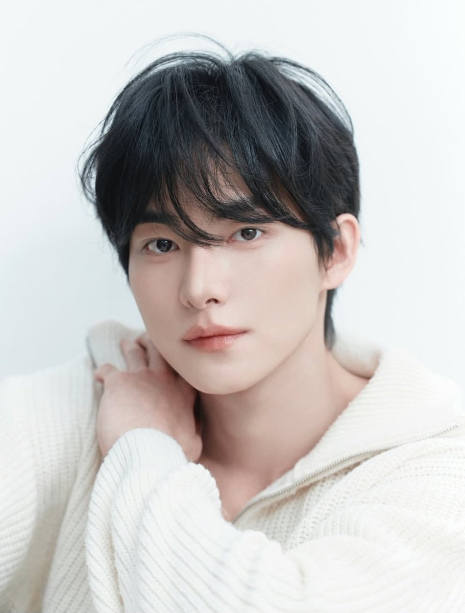 #현준이로_빛날_3월의_페이지
#HAPPYHYUNJUNDAY

27번째 생일 진심으로 축하한다 현준아 〰️!
늘 곁에서 우리가 너를 꼭 지켜줄게 🩷🎉