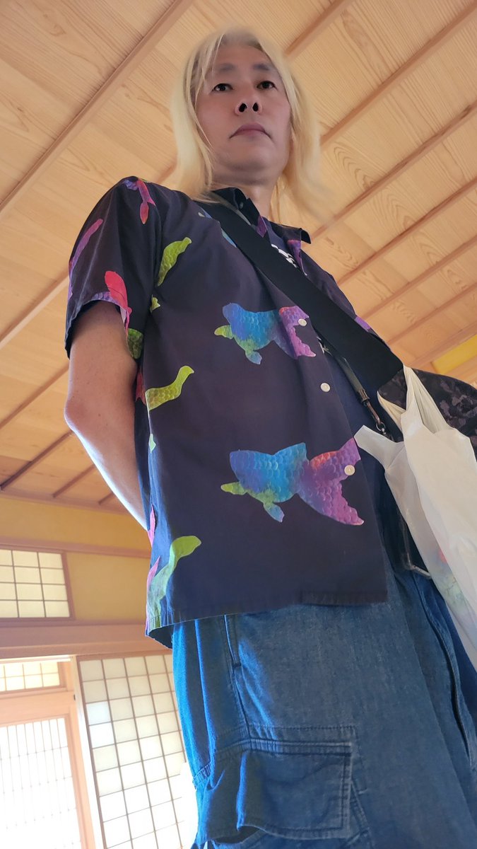side_by_monk's tweet photo. 僕のスマホに一枚だけある山さんの写真。何の気なしに五稜郭で撮ったものですが、撮っておいてよかったです。久しぶりにお会いできてよかったです。ありがとうございました。こんな日ですら山さんのエピソード話で楽しかったです。 https://t.co/T5piY9xJRU