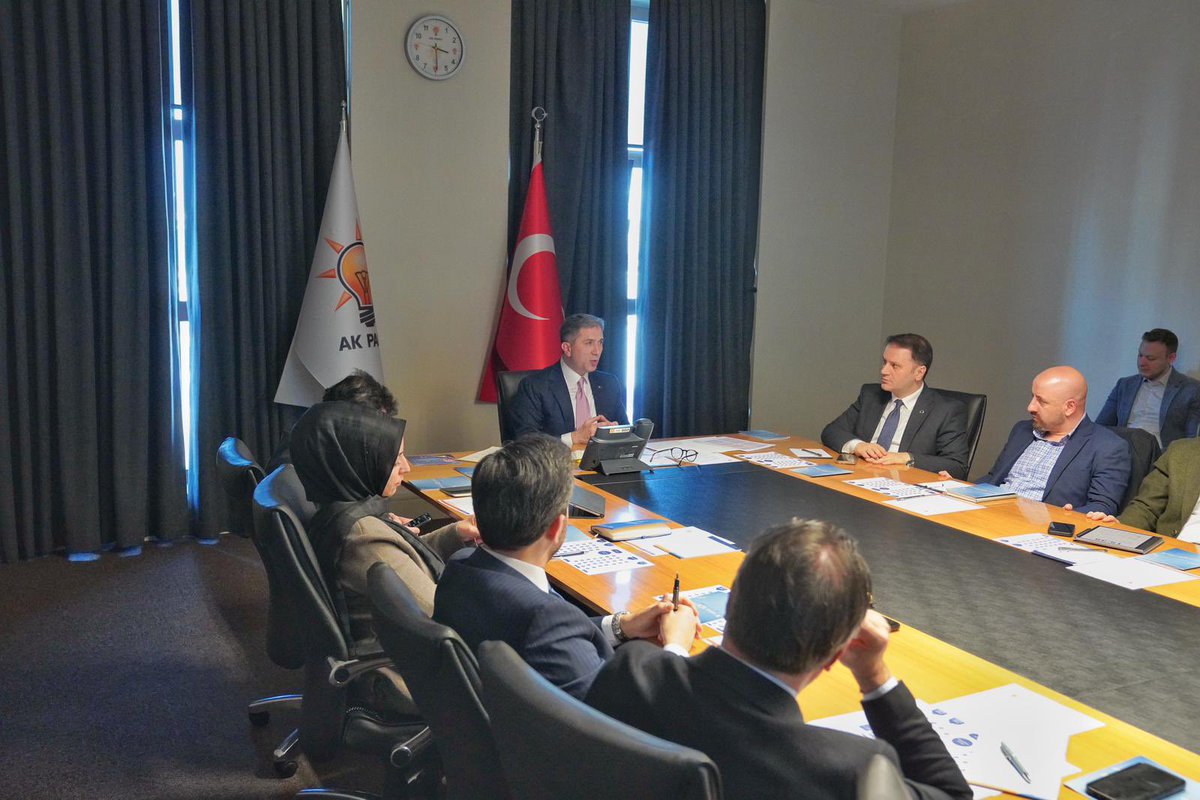 📍AK Parti Genel Merkez 

<a href="/AKPartyForeign/">AK Parti Foreign Affairs</a> Başkan Yardımcılarımızla gerçekleştirdiğimiz birim toplantımızda yarın düzenleyeceğimiz 17. Büyükelçiler İftar Programı başta olmak üzere; Ülkemizi, partimizi ilgilendiren küresel ve bölgesel gelişmeleri kapsamlı şekilde ele aldık.