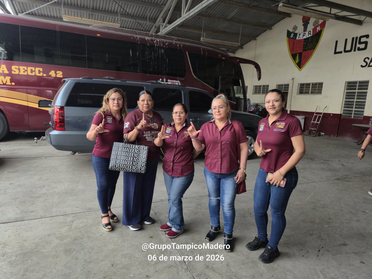 Hoy celebramos el impulso, el talento  y el trabajo de las mujeres de nuestra H. Sección 42. 
Este dia reconocemos su gran participación en todos los ámbitos de la vida social, económica y laboral.
Su papel dentro de la industria es un valor fundamental para continuar avanzando.