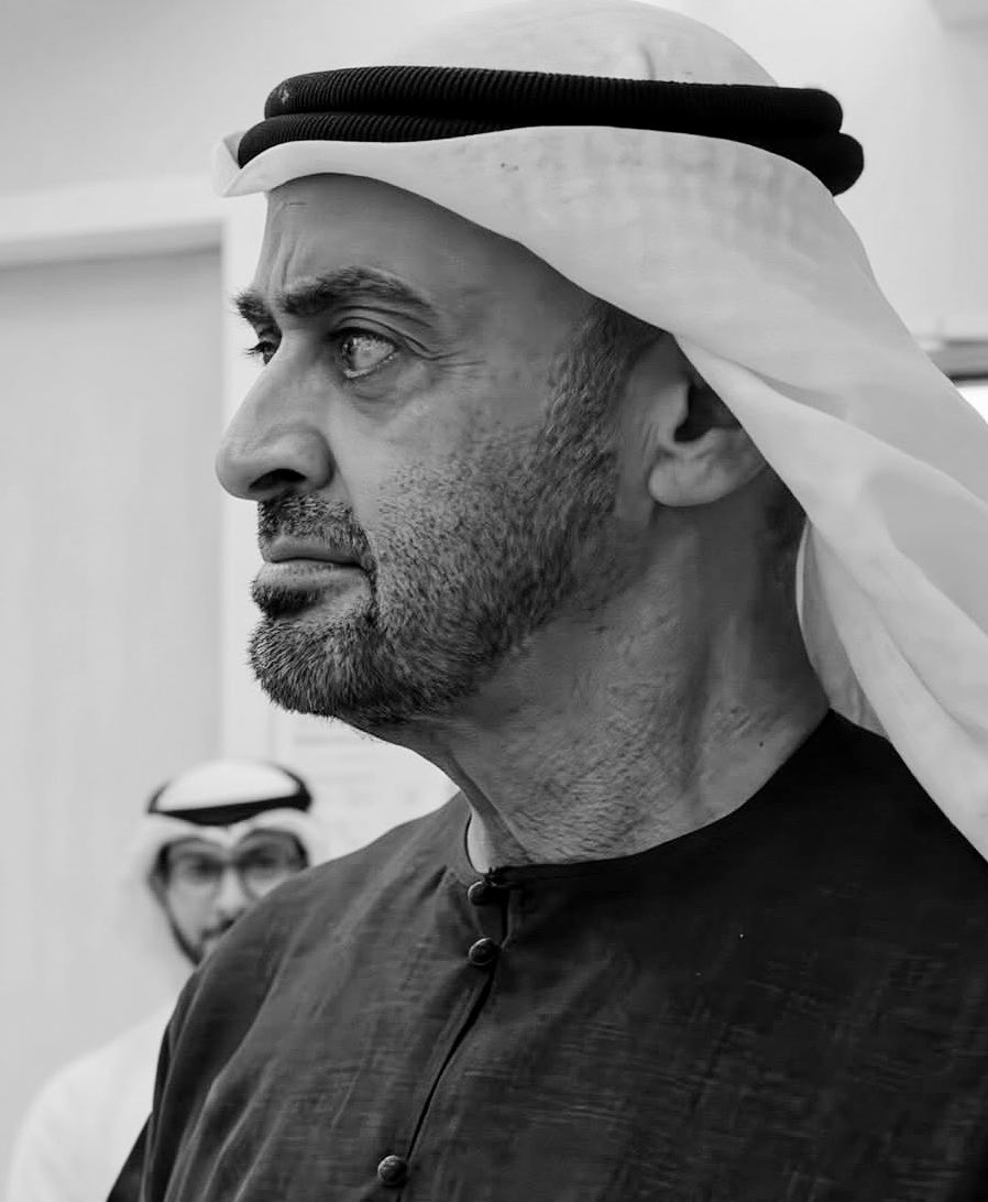 سبحان من زرع فيك الهيبة🇦🇪

” MBZ“