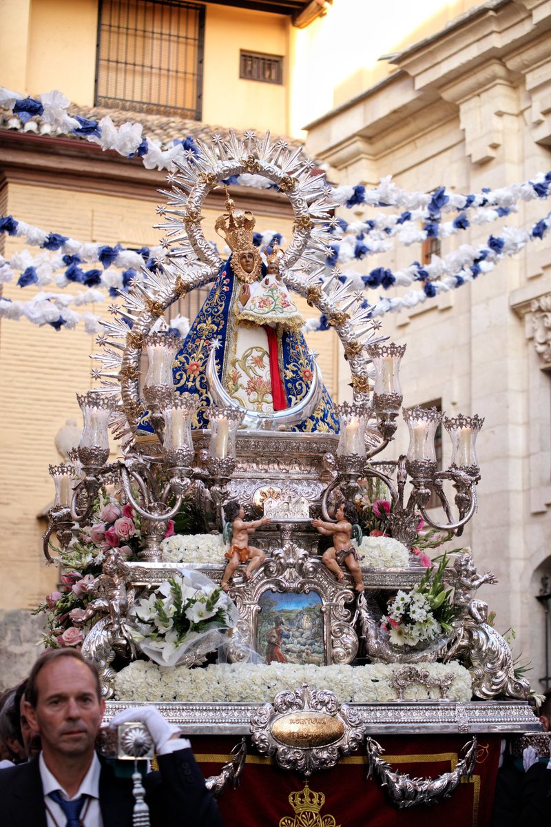 #Evangelio “El que beba del agua que yo le daré nunca más tendrá sed” Jn 4, 5-42

📸: <a href="/LlamadorCofrGR/">Llamador Cofrade Granada</a>