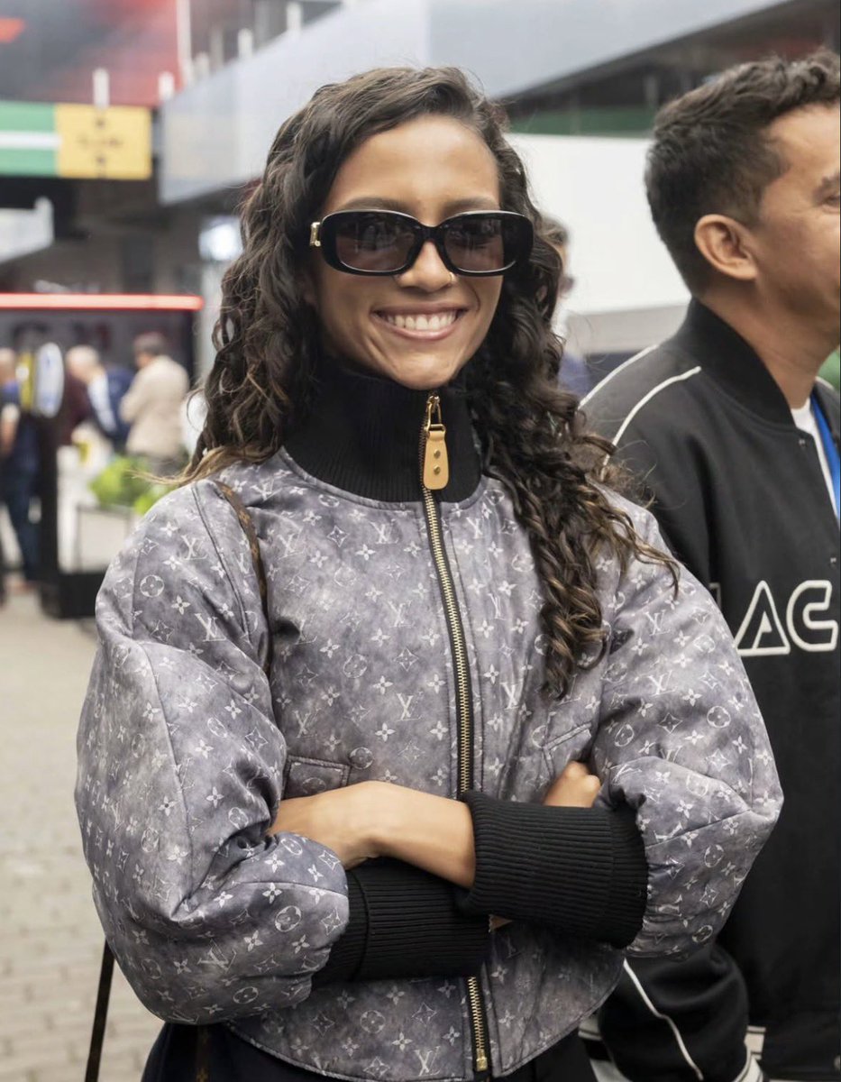 🛹 Rayssa Leal em grandes eventos:

🥈 Jogos Olímpicos 2020
🥉 Mundial 2021
🥇 SLS Super Crown 2022
🥇 Mundial 2022
🥇 SLS Super Crown 2023
🥈 Mundial 2023
🥉 Jogos Olímpicos 2024
🥇 SLS Super Crown 2024
🥇 Mundial 2024
🥇 SLS Super Crown 2025
4️⃣ Mundial 2025