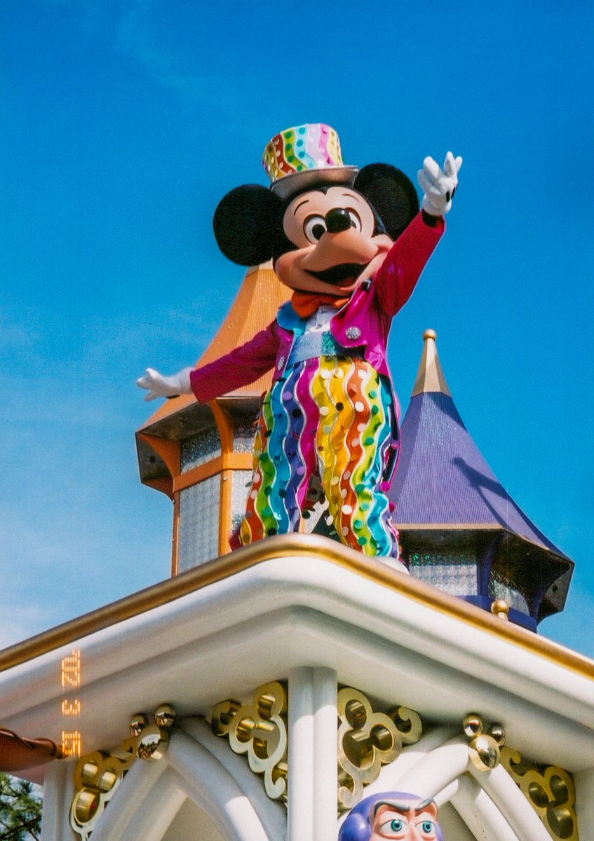 Somewhere Between Dream and Reality tweet media