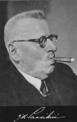 SorvariT's tweet image. 8.3.1940 vet världen att FIN o Sovjet förhandlar. På flyget STHLM-moskva i ryssockuperade Riga, har en journalist känt igen minister Paasikivi. Stort är att Moskva lämnat narrativet om finska folkrepubliken o regeringen i Terijoki.
#Vinterkriget
#Talvisota
#Winterwar
#Winterkrieg