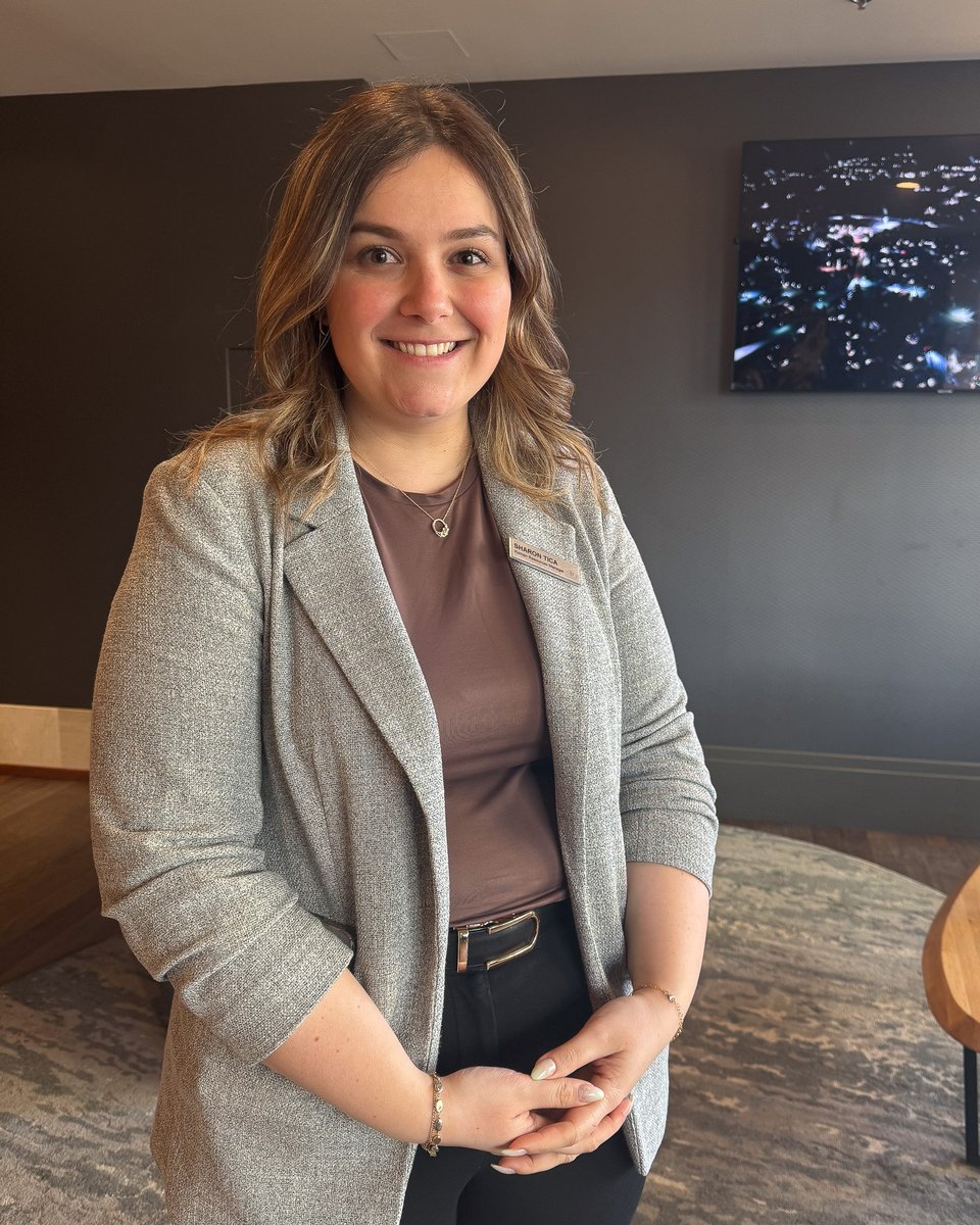 Hilton Vancouver Airport tweet media