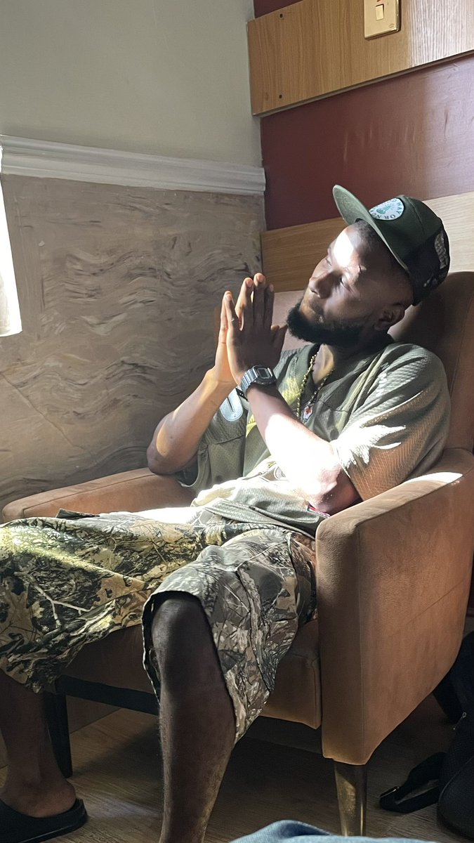 Jesse funaya • Designer tweet media