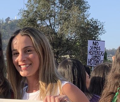 fotohistoriacl's tweet photo. Hace 7 años, mientras gobernaba Sebastián Piñera, Mara Sedini marchaba el 8 de marzo. https://t.co/yFeOiw24bu