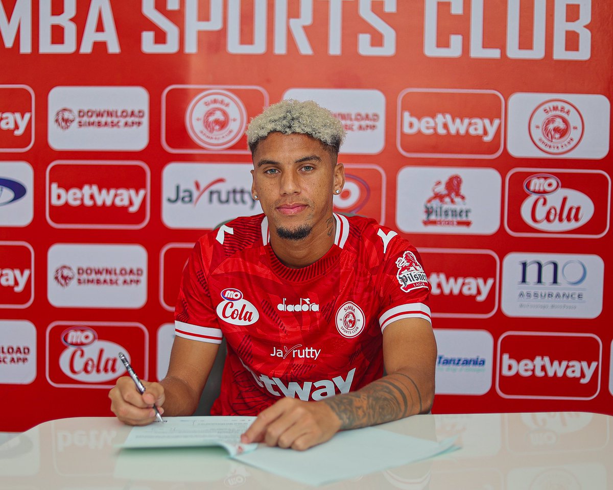 SimbaSCTanzania's tweet photo. Rushine De Reuck amesaini mkataba mpya wa mwaka mmoja wa kuendelea kusalia Simba SC.

Kusoma taarifa zaidi ingia Simba App. #NguvuMoja https://t.co/7BaFwJ0t27