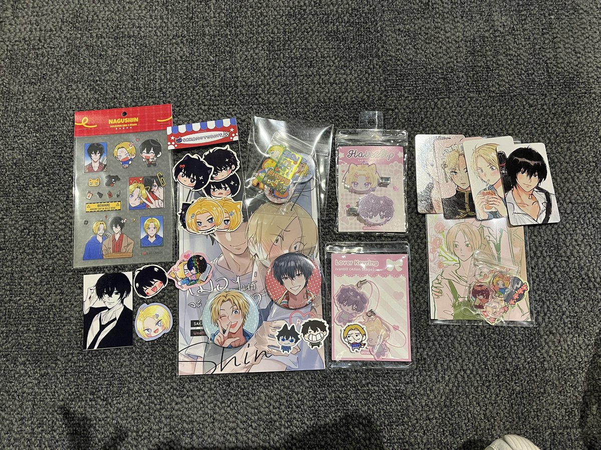 CQ ครั้งแรกสนุกมั่ก! ดีใจที่ได้คุยกับนักวาดบางท่านนะคะ ขอบคุณที่ใจดีกับเราและน่ารักขนาดนี้🥹🫶🏻💖

เริ่มมีไฟอยากลองเปิดบูธบ้างจัง แต่ขอดูก่อน เด็กไอทีคนนี้งานแอบเยอะ🥹

แต่ที่น่าเสียดายคือ ยังมีบูธนางุชินหรือซากาโมโตะเดย์อีกเพียบที่ไม่ได้ไป เพราะเริ่มตาล้า+ คนเยอะมาก เสียดายสุดๆTT