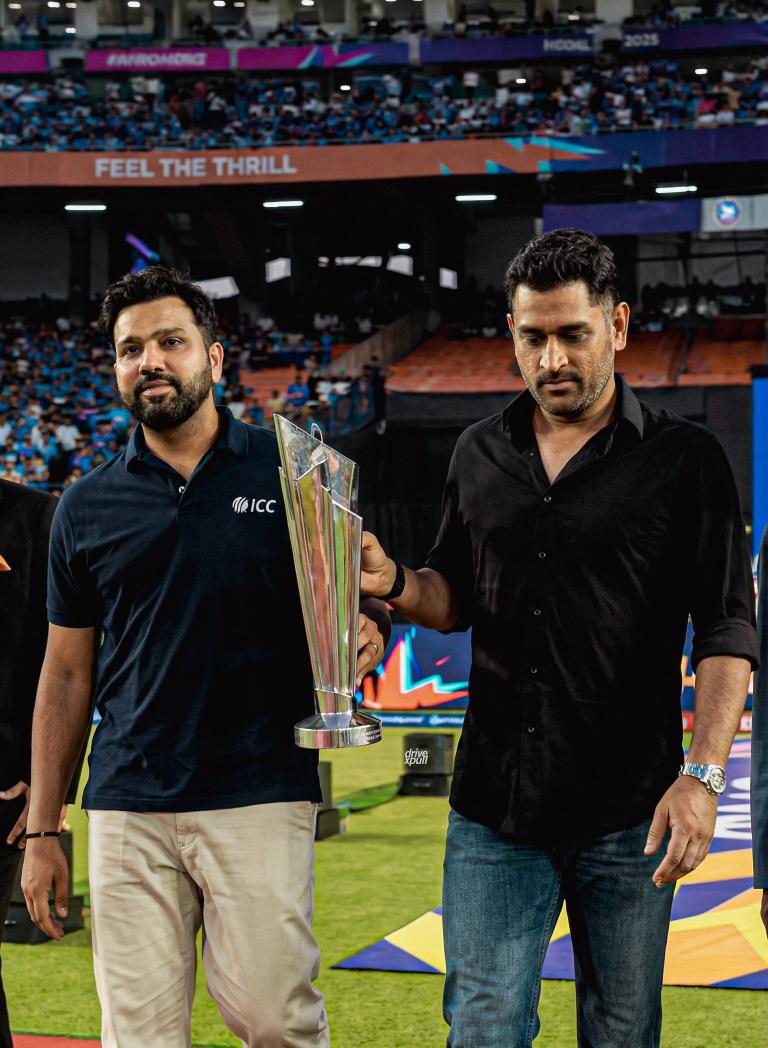 My two captain in one frame #INDvsNZ Final
