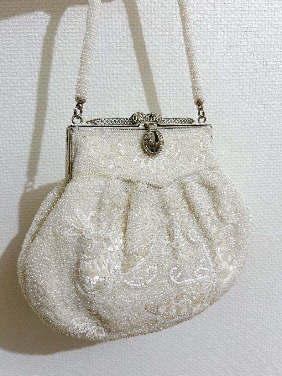 ビーズ刺繍の危機と美しいバッグの思い出が話題に