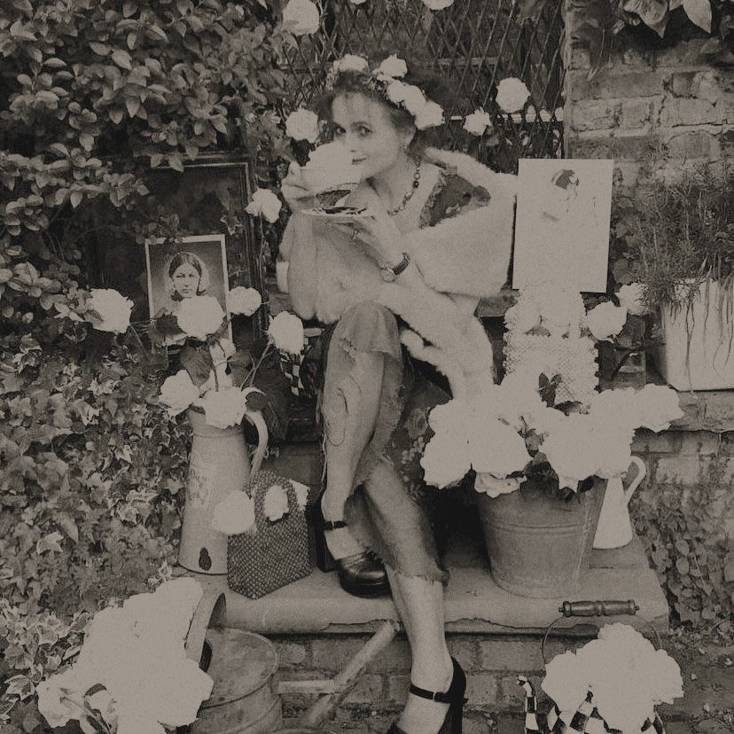 ᅟ ♯ 𝗲𝗹𝗶𝘀𝗲'𝘀 𝙵𝚁𝙰𝙼𝙴𝚂 . tweet media