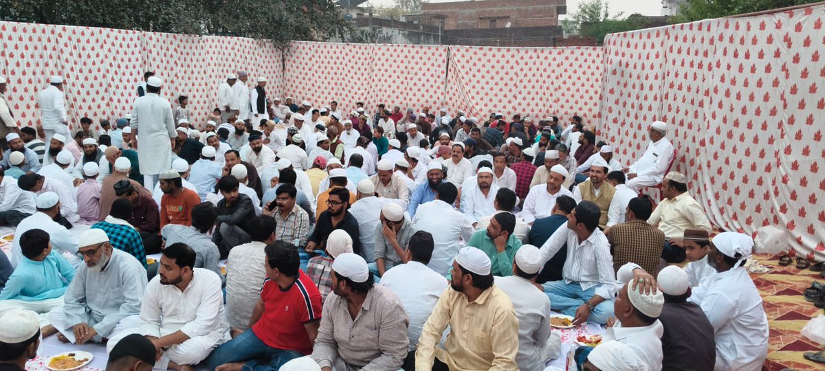 AhadkhanSp's tweet photo. आज बड़े भाई पूर्व कैबिनेट मंत्री जनाब यासर शाह जी ने बहराइच में रोज़ा अफ़्तार कार्यक्रम में शिरकत की।
@yadavakhilesh 
@yasarshah_SP 
@Kamranpathaan https://t.co/XPT6WqzDkL