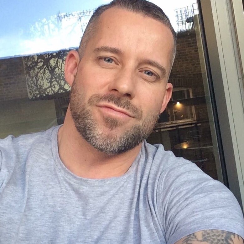 WhiteBruder tweet media