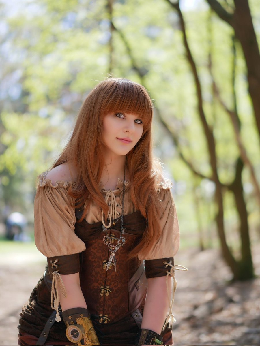 Featherine Augustus Aurora tweet media