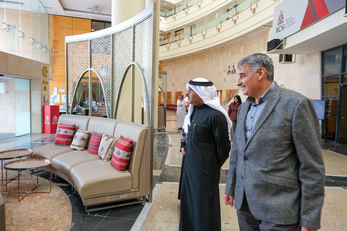 MoeBahrain tweet media