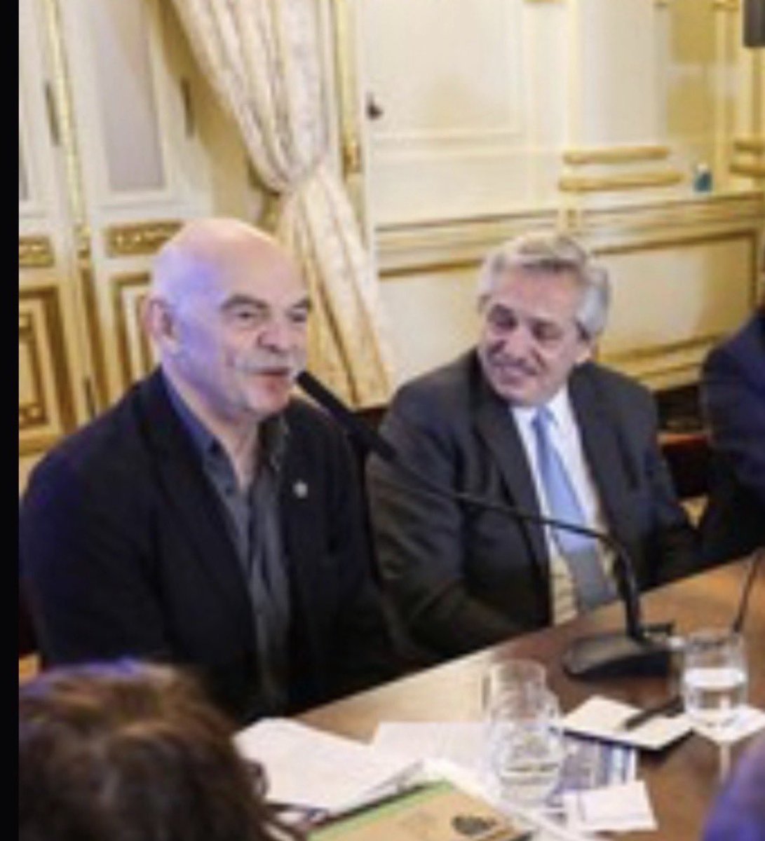 Perdonan que abracen genocidas.
Perdonan consumo de menores.
Perdonan violaciones.
Perdonan consumos problemáticos y abandono de hijos por el mundo.
Perdonan que disparen contra la prensa.
Perdonaron cobros a cambio de sonrisas mientras gente moría.
Perdonan a ex presidentes