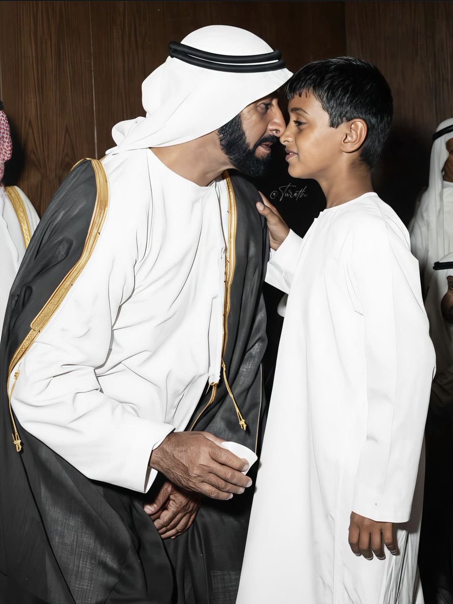 5halifa_ae's tweet photo. ذكراك يا والدي تشفي القلب و الروح
وش عاد لا خلفت بعدك محمد ♥️ https://t.co/7C01XHHdVE