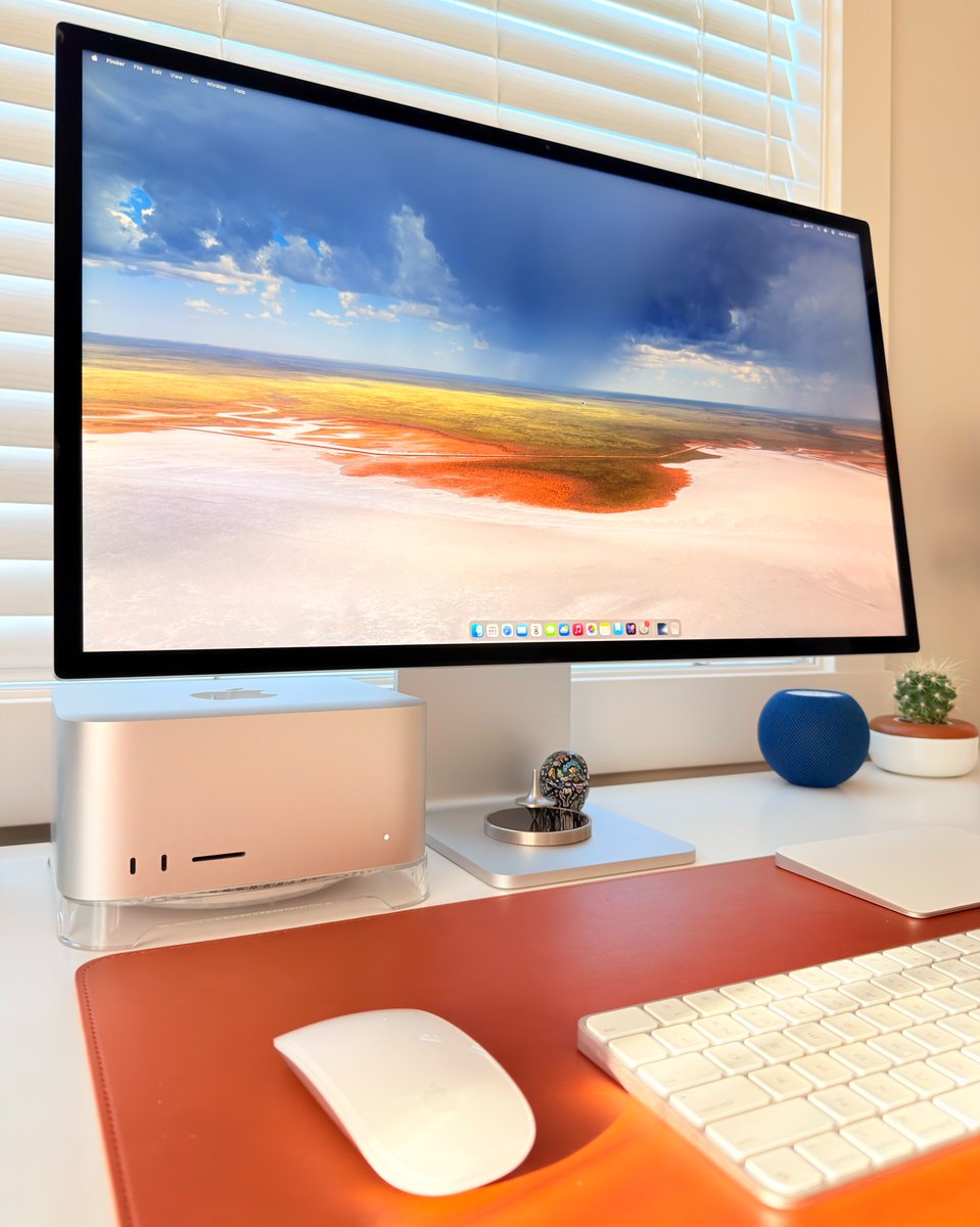 Basic Apple Guy tweet media