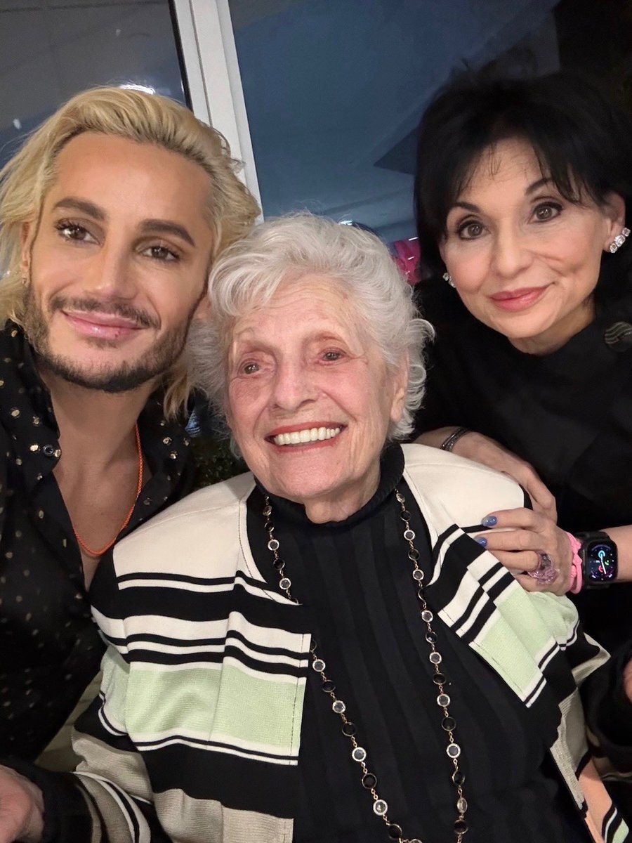 FrankieJGrande's tweet photo. To all the incredible women who’ve inspired me and made me who I am 💖 I love you endlessly and am forever grateful for the impact you’ve had on my life ✨💫 https://t.co/1RyM5PWyeK