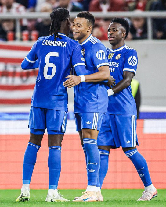 Diane De crypt tweet media