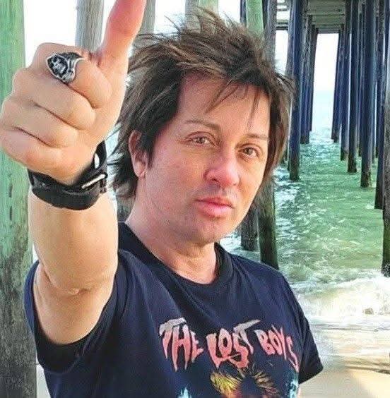 johnnyalonso's tweet photo. Sunday vibes #MissionBeach #actor #producer #musician #JohnnyAlonso https://t.co/FespkeZ6ow