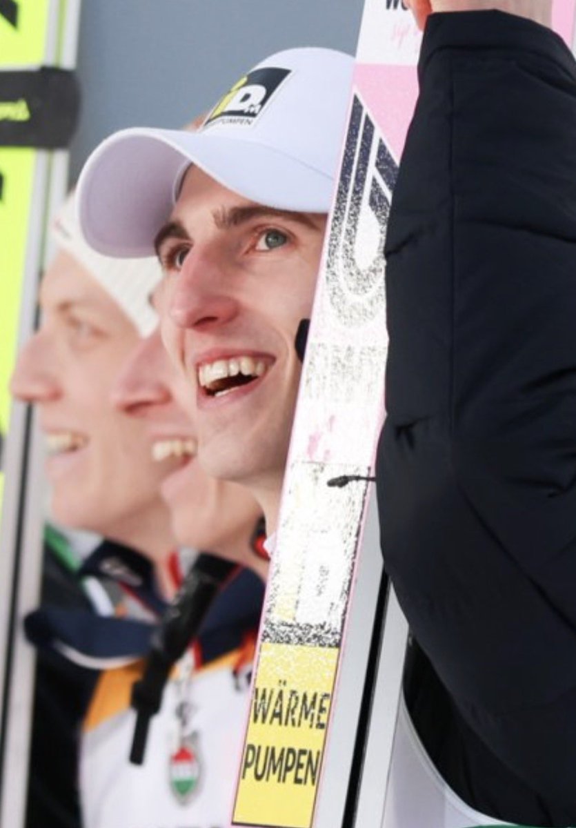 everyinazuma's tweet photo. Czyste szczęście po odpaleniu w sobie Ahonena w ostatnim skoku, love it  #skijumpingfamily https://t.co/TDFbGCU9PR