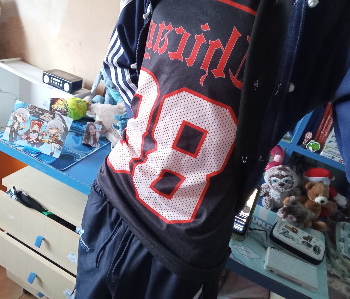 This shirt makes me feel like I have bara boobs