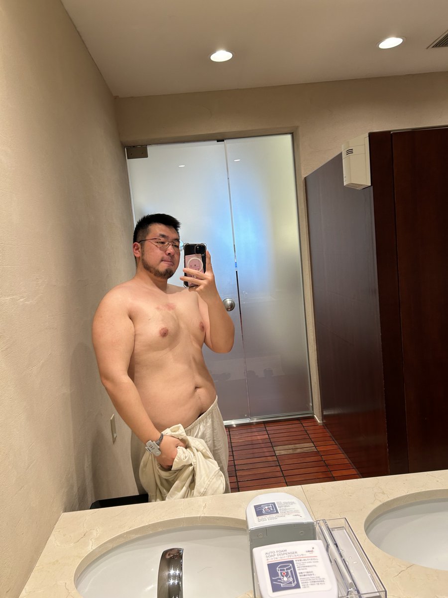 キット tweet media