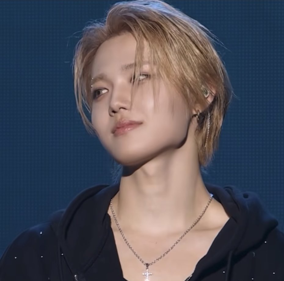 kiss_dodo0's tweet photo. 남자얼굴개에바 https://t.co/BLDkHjdX4f