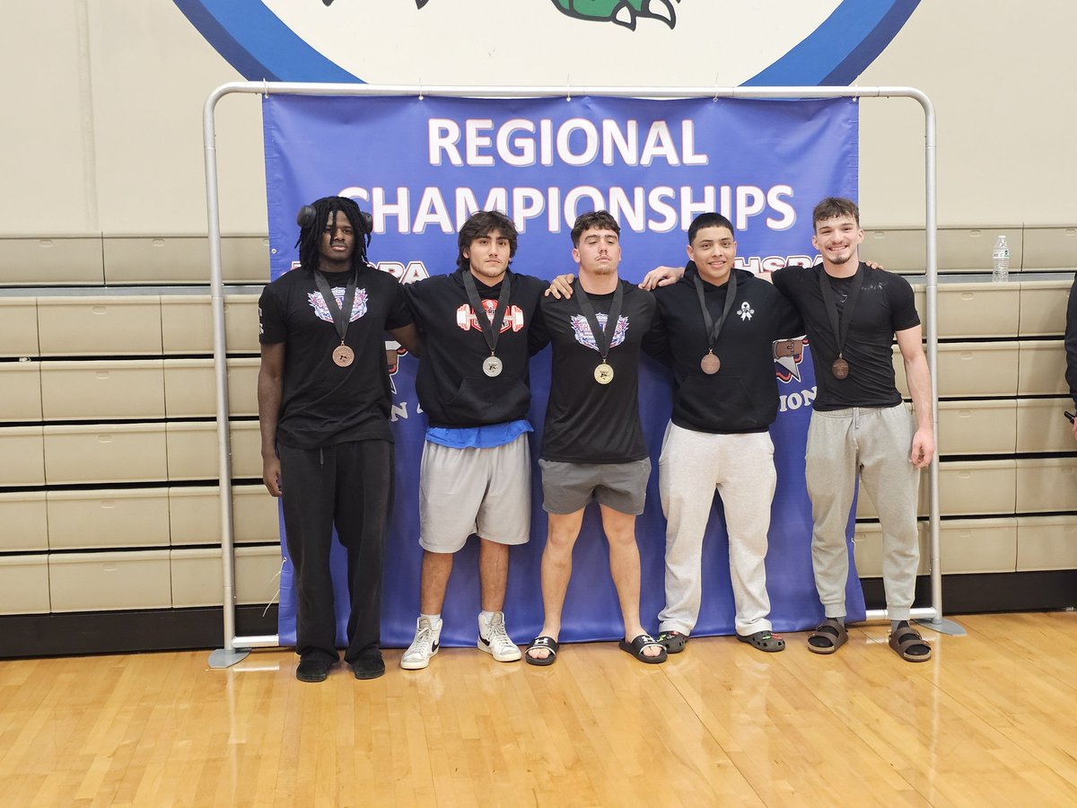 Northbrook Powerlifting tweet media