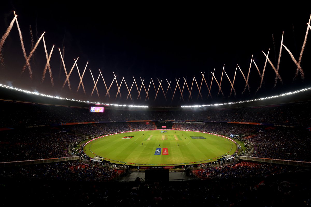 Official attendance: 86,824 

#T20WorldCup #INDvsNZ