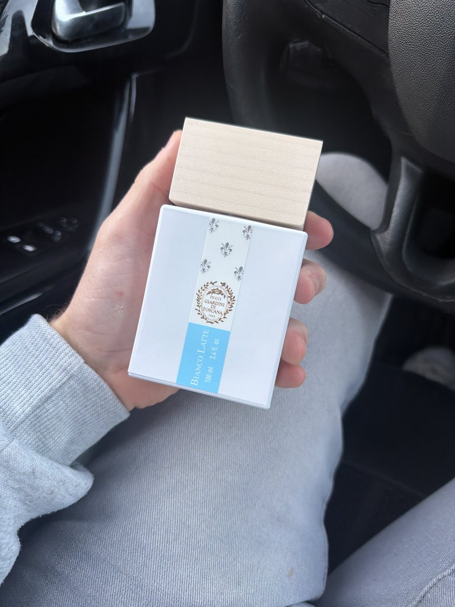 Merci <a href="/lessencerare/">L’ Essence Rare</a> des prix et des refs de fou chez lui foncez les yeux fermés !