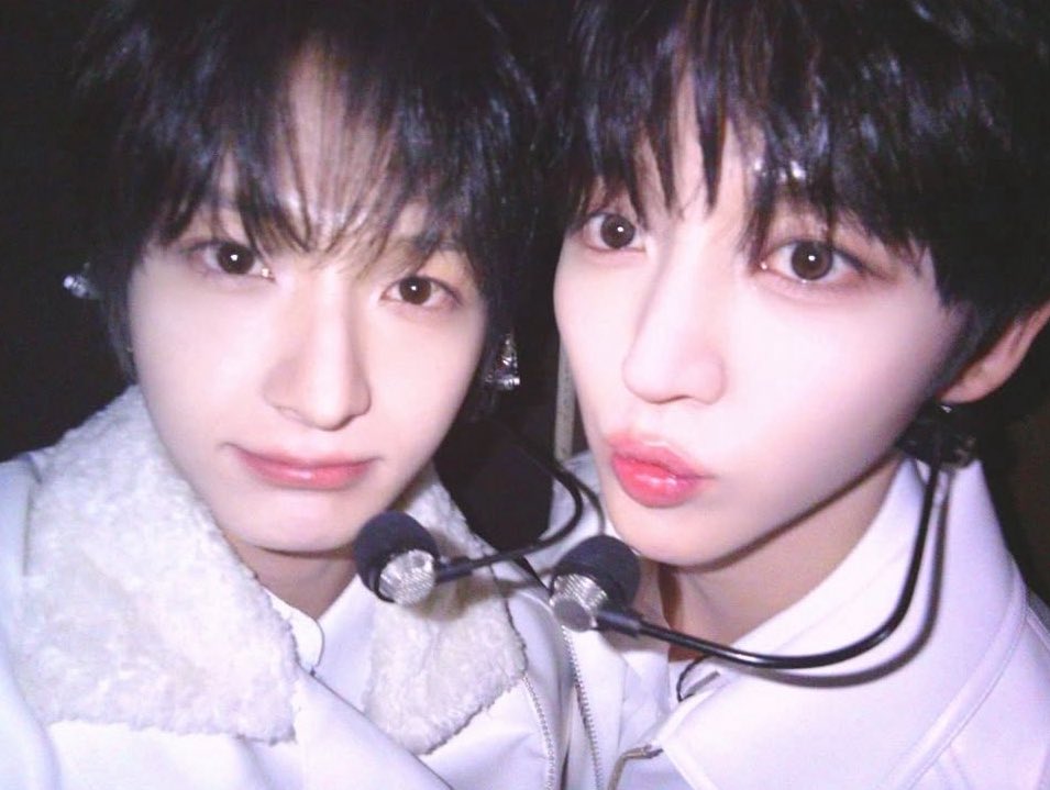 baech_dd's tweet photo. ☁️ 🐸🐰 ☁️ https://t.co/4OkkU5RCf4