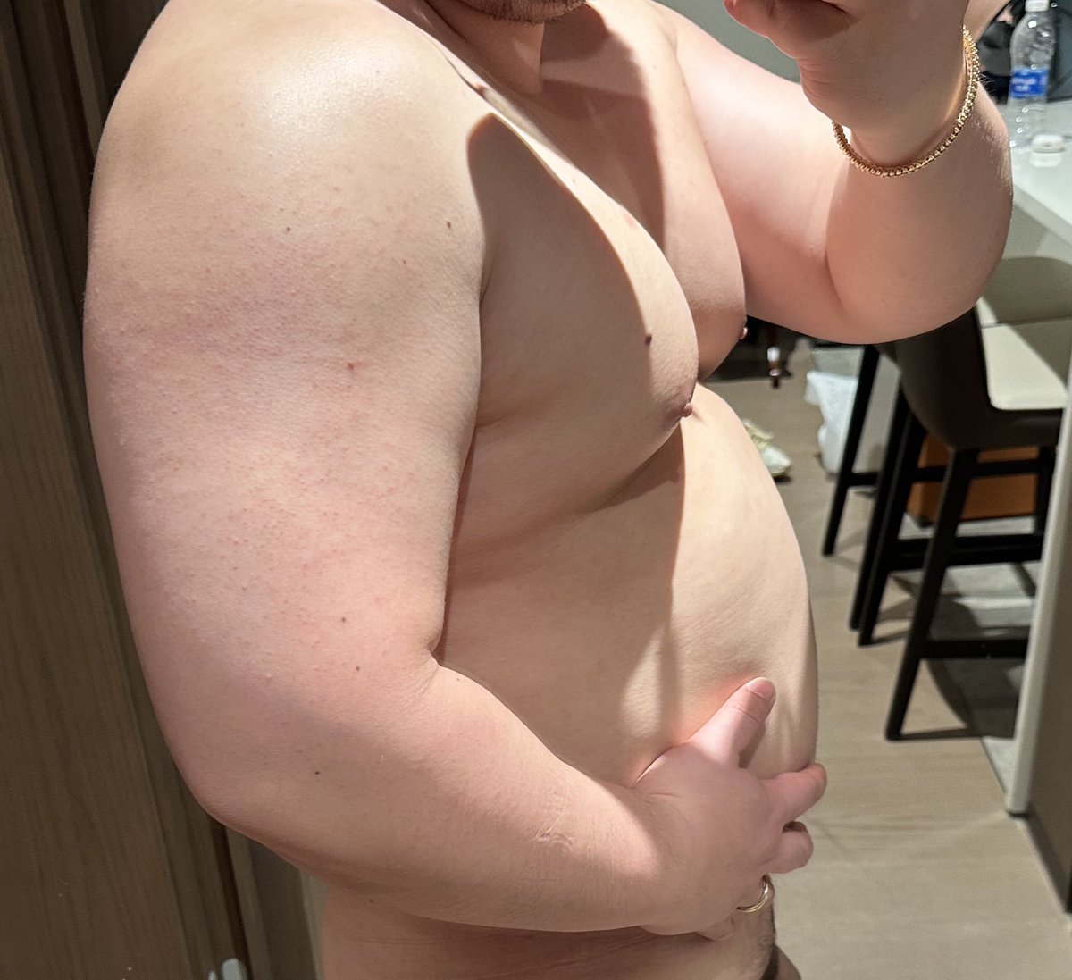 那什么 tweet media