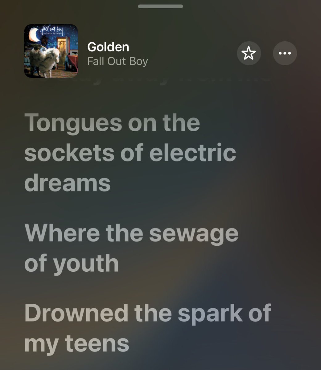 dina. ⚢︎ 5SOS 18/09 tweet media