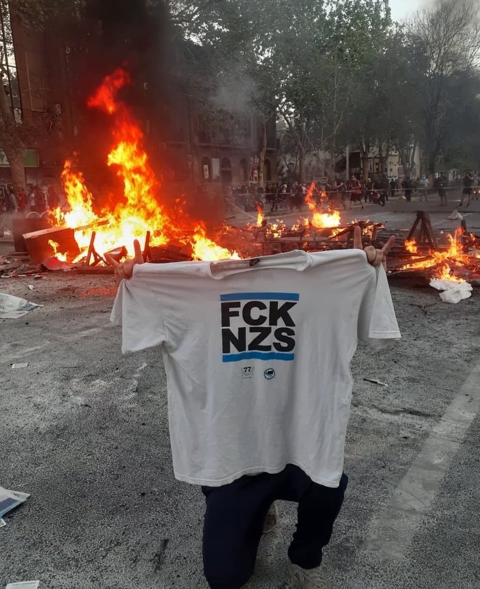 Antifa_Ultras tweet media