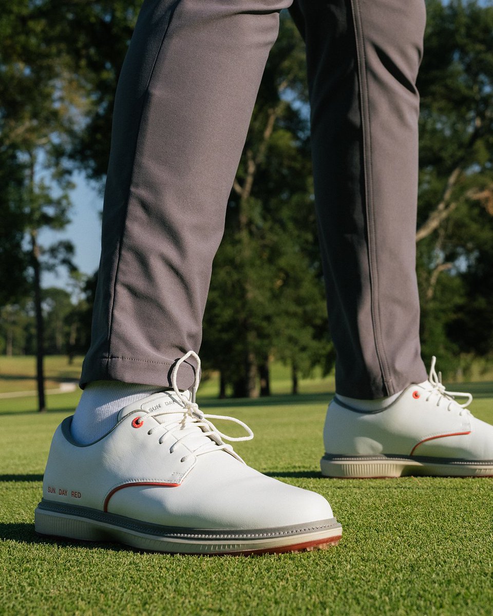 SunDayRed's tweet image. Bold colors, bold confidence. The Pioneer Willow in White/Spice delivers precision under pressure from the top, and the energy of the pursuit from the ground up. #SunDayRed