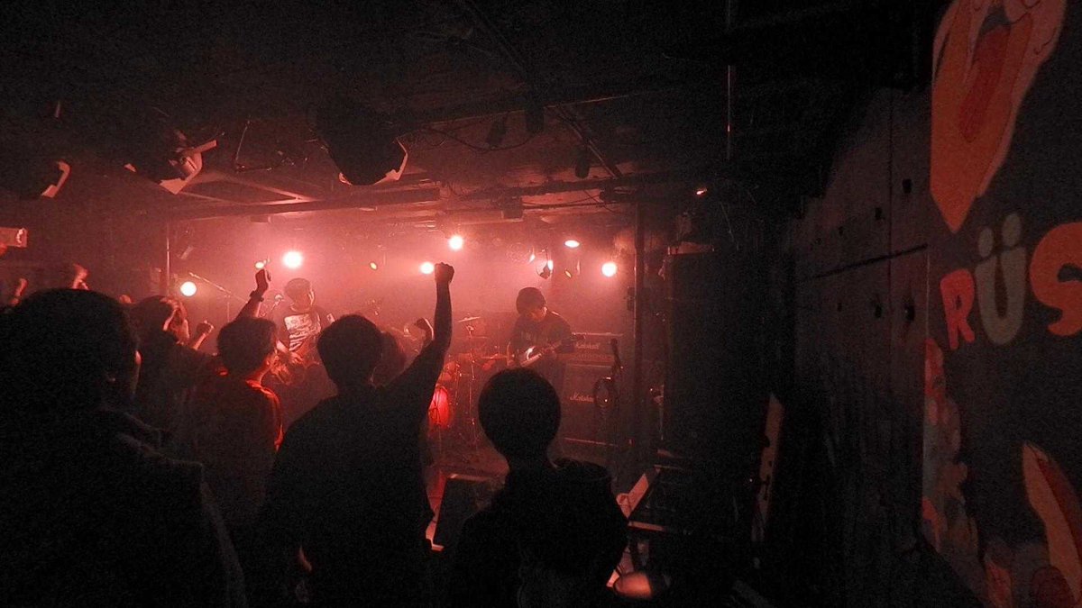 babybaby_1211's tweet photo. 大学の軽音楽部のOBOGLiveに出演しました♪
Janne Da Arcの曲を演奏するのは初めてでしたが、音色（と衣装？）にこだわっていいライブができたなと思います◎
候補にあった他の曲もやってみたいな〜
先輩後輩と音楽を通して交流できる貴重な機会に毎回感謝です🤩 https://t.co/bX3qYzKeOP