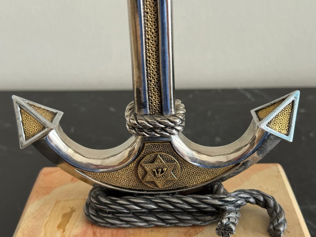 AAandMore's tweet image. ✨ Just added: A stunning Frank Meisler signed Menorah — gold &amp;amp; silver plated with a solid marble base. 
etsy.com/listing/446857…
A true piece of Judaica art sculpture. Perfect for collectors, gifting, or elevating any modern Judaica display.
#FrankMeisler #JudaicaArt #Menorah