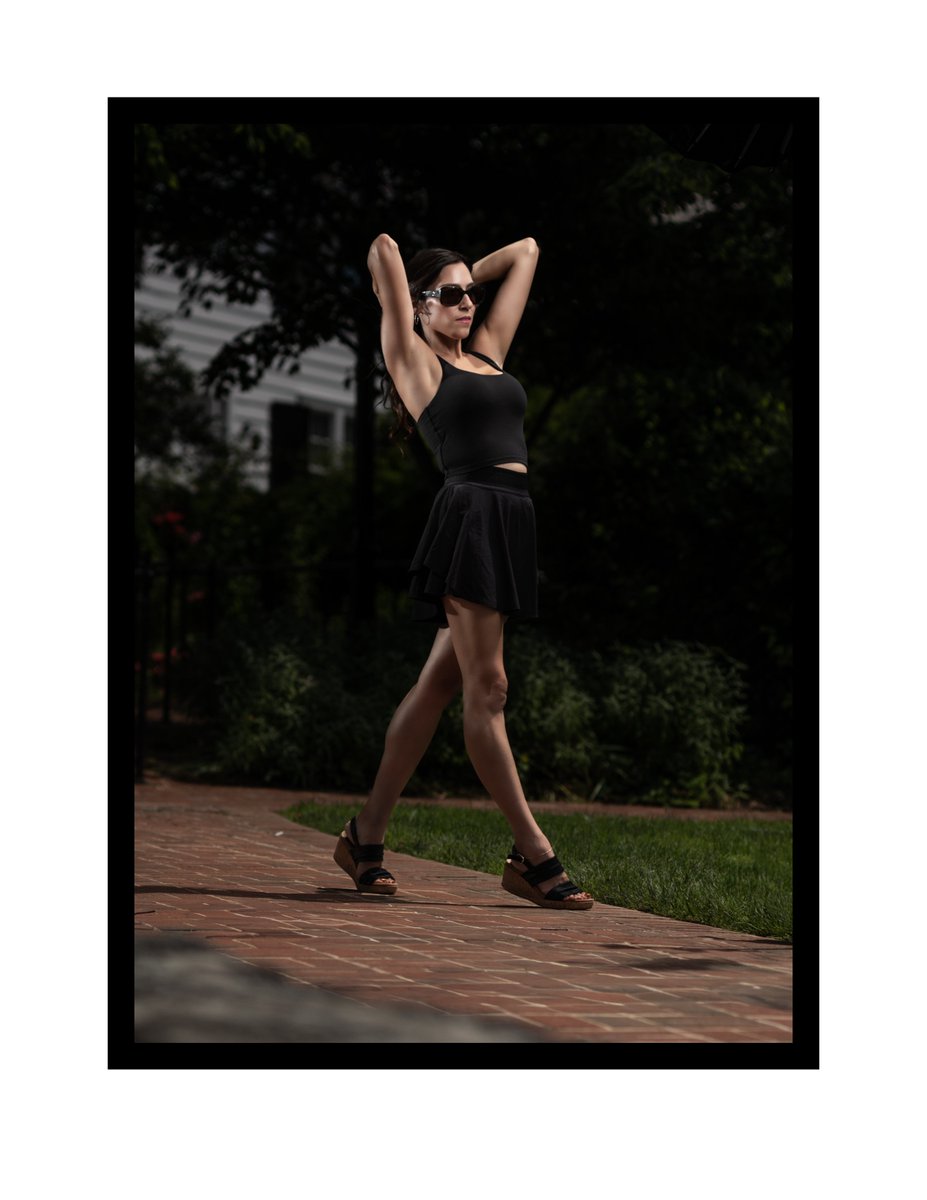 AD79DAVE's tweet image. Today's Prompt: #Favourite #Subject to photograph. 

For me, PEOPLE:
Every face, a story to tell. 
Every outfit is a choice of art.
#portraitphotography #fashion