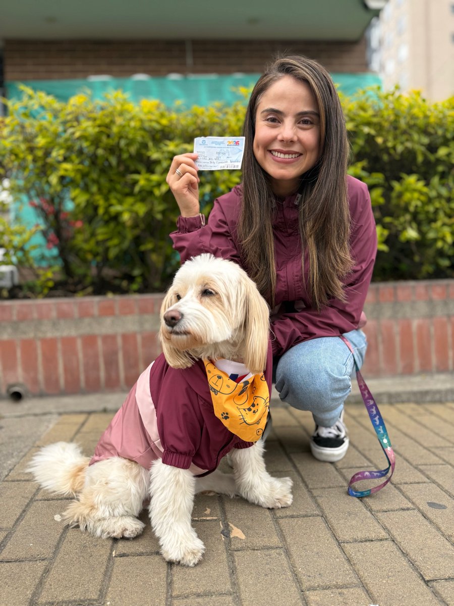EsmeHernandezSi's tweet photo. ¡Ya votamos por el PACTO a Senado y Cámara! Mi voto fue por los animales, el ambiente, la vida y para seguir construyendo las reformas estructurales que necesita Colombia. https://t.co/TAe7Bpk03x