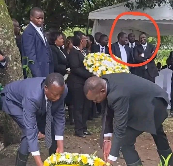 Goddie_Ke's tweet photo. Ruto spotted laughing during the burial of Hon. Johanna Ng'eno https://t.co/3VtamkdSw7