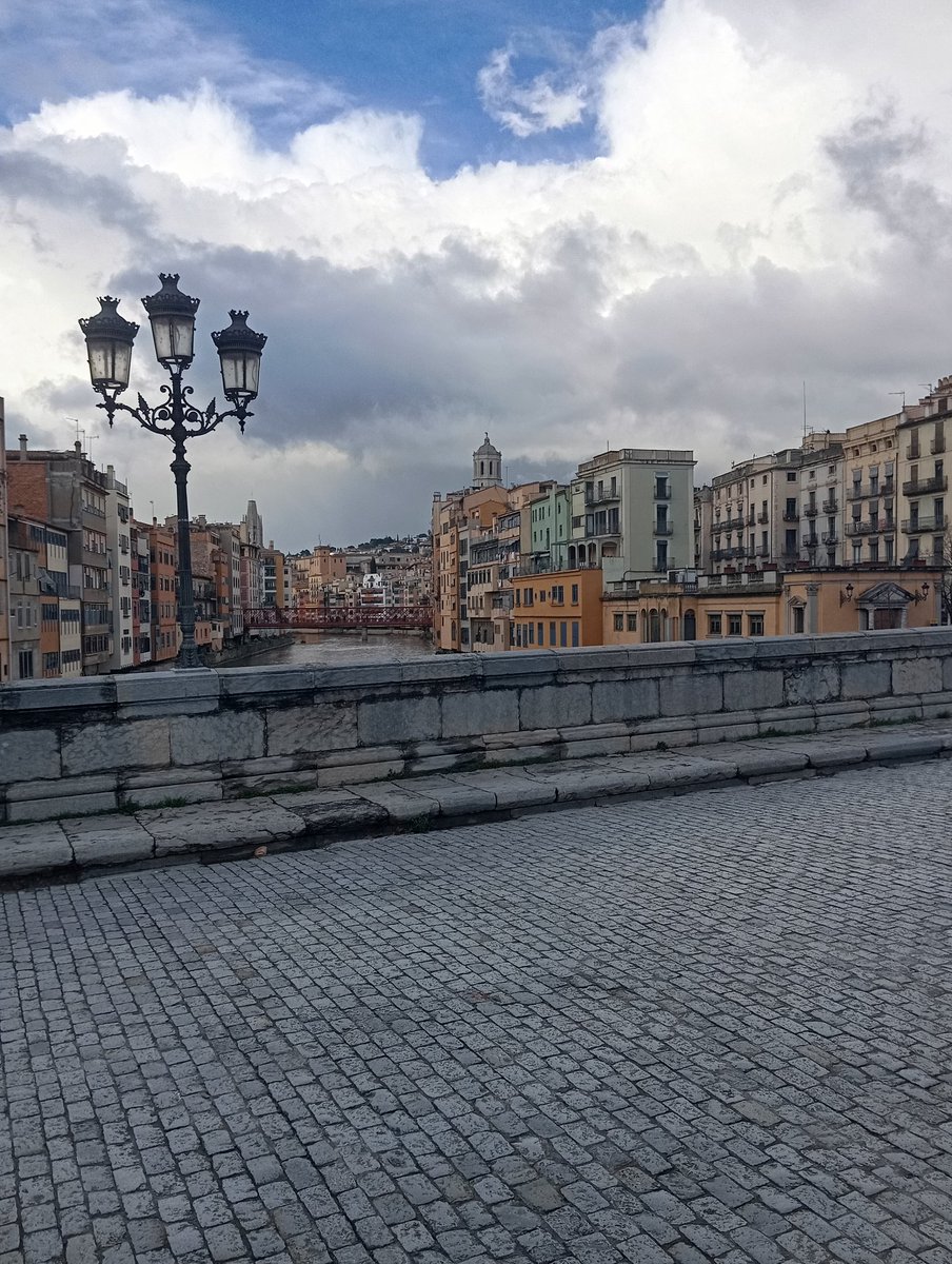 Com lo viajado que soy os sorprendera.
Que Girona, está mi top 2.
Pero mi corazón se queda en Austin, aquí os dejo mi top 5
1.Austin
2.Girona
3.Washington DC
4. Palamós 
5. Torroella de Montgri 
 P.D Nadie me ha obligado a poner este ránking, es que el becarioo es un cachondo