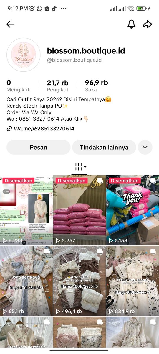 caccayaw's tweet photo. HATI-HATI PENIPUAN!!!
Kronologi : 
gw beli baju 2 set dengan harga 200rb dan ga ada yang mencurigakan sama sekali, yaudah lah gw tf 200rb tersebut. setelah ±1 jam 30 menit tiba² ini orang chat lagi bilang kalo misalnya gw harus tf 400rb untuk claim potongan harga nya https://t.co/57FmszCaPb