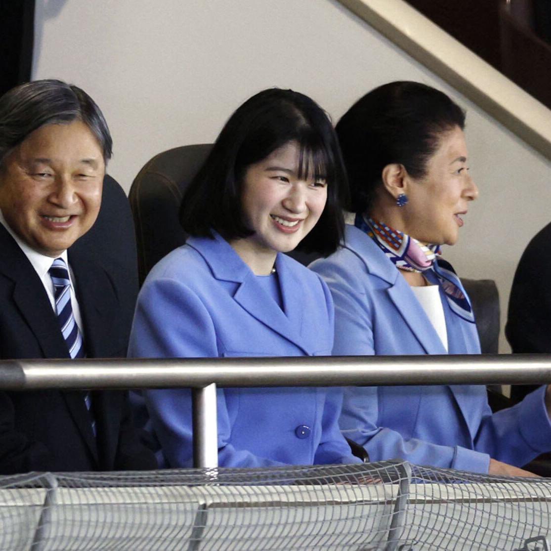 implmaterial's tweet photo. 🇯🇵 Emperor Naruhito &amp; Empress Masako joined by Princess Aiko, the Princess Toshi attending the 2026 World Baseball Classic Japan v Australia match at the Tokyo Dome.

Japan won 4-3 ⚾️ https://t.co/6iQpahU9W7